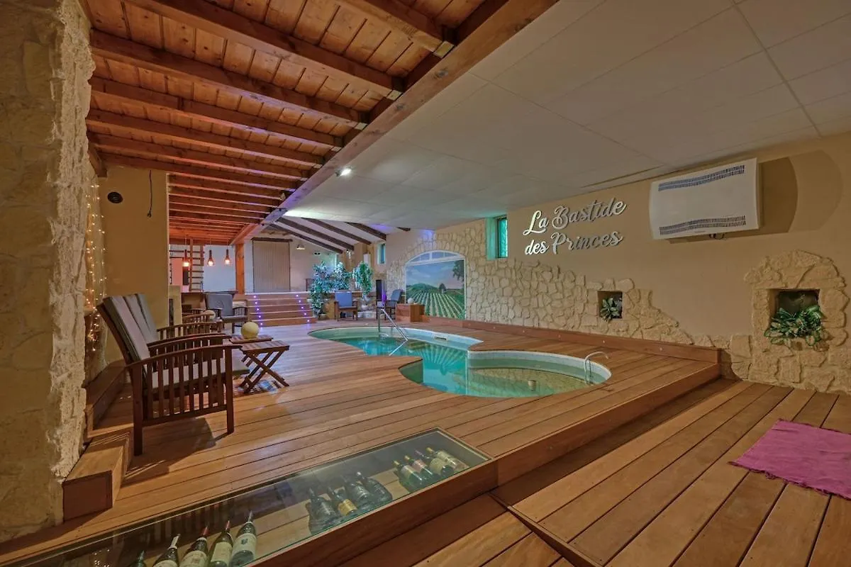 La Bastide Des Princes, Indoor And Outdoor Pools Caderousse