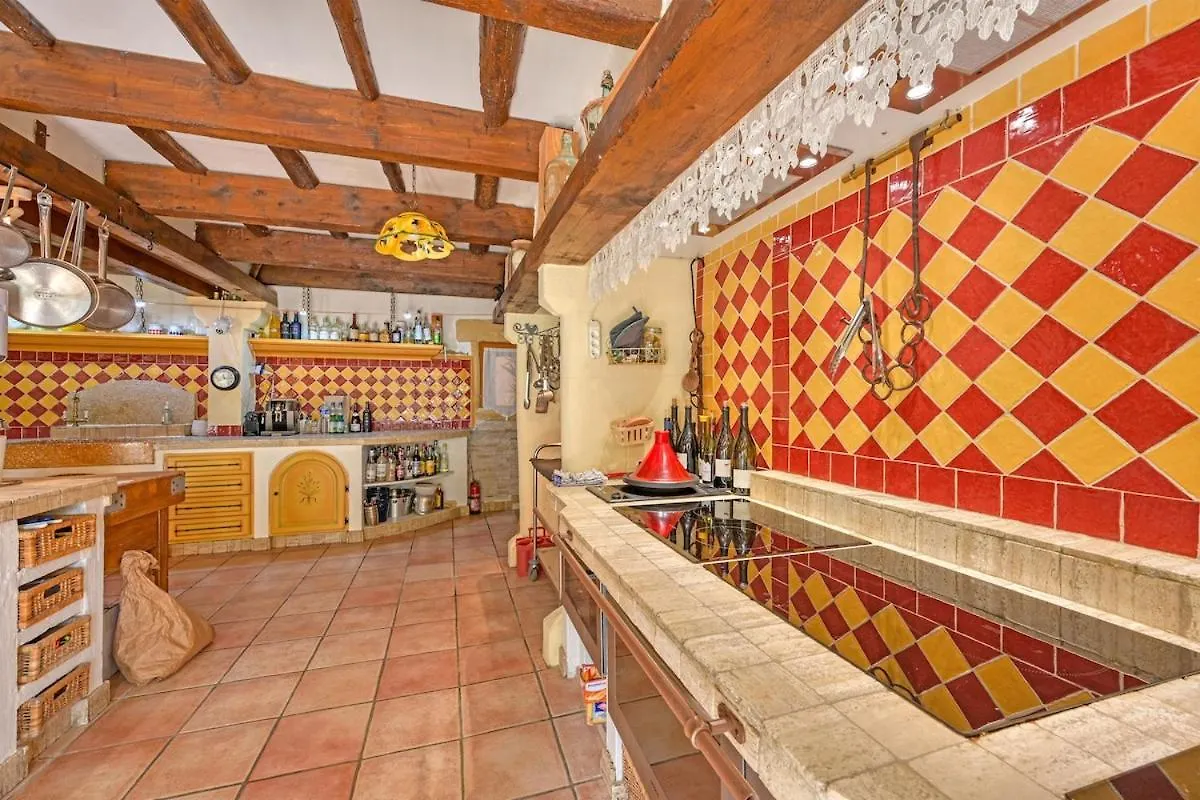 La Bastide Des Princes, Indoor And Outdoor Pools Caderousse France