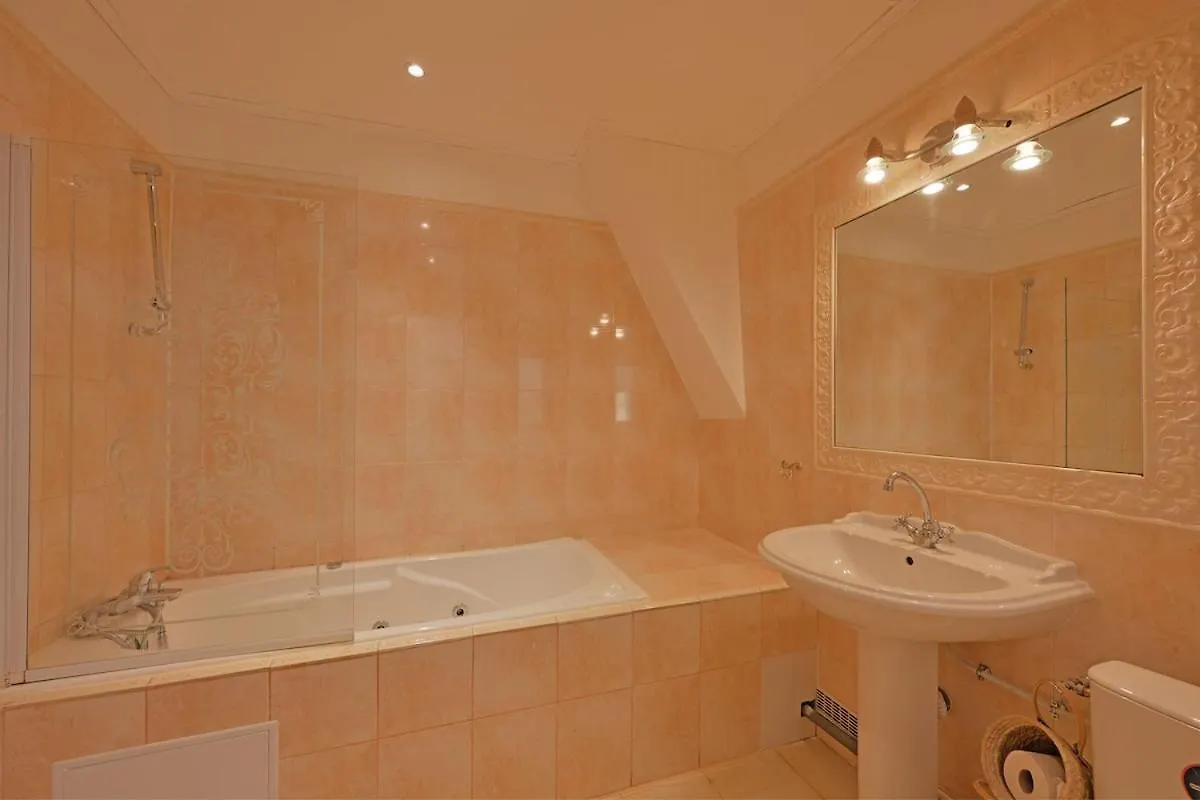 Villa La Bastide Des Princes, Indoor And Outdoor Pools Caderousse